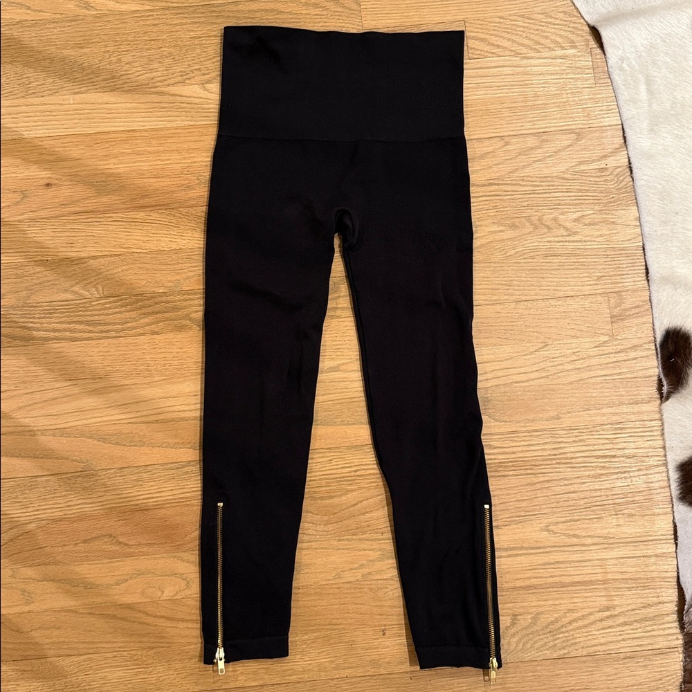 Spanx High-Waisted Black Leggings with Gold Ankle Zippers – Size XL